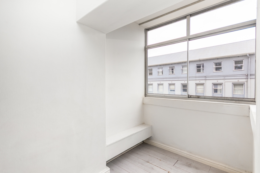 2 Bedroom Property for Sale in Zonnebloem Western Cape